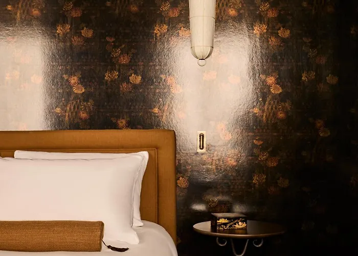 L'opale Noire 4* Parigi