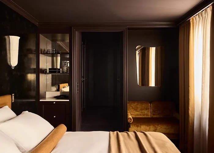 L'opale Noire 4*