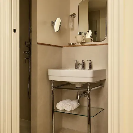 מלון L'opale Noire