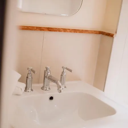 L'opale Noire מלון 4*