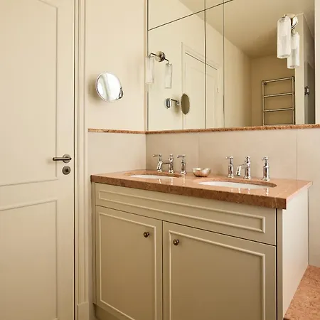 מלון L'opale Noire 4*