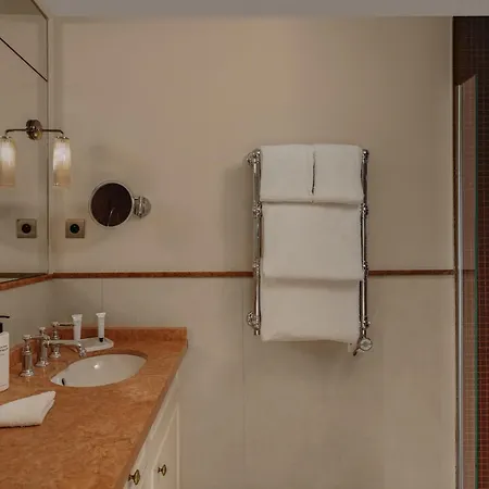 L'opale Noire 4* Paris