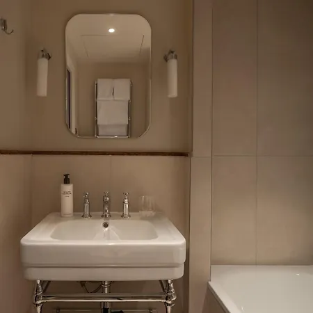 Hotel L'opale Noire Paris